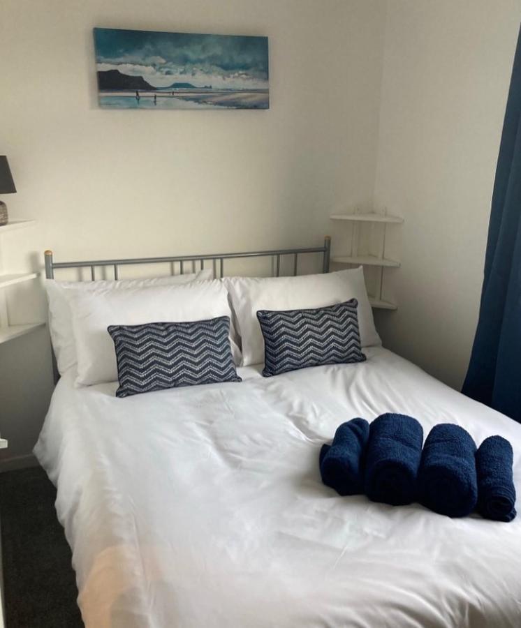 Cosy Coastal - 5 Mins Walk From The *