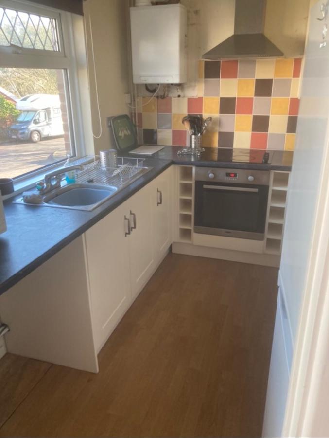 Cosy Coastal - 5 Mins Walk From The Port-Eynon