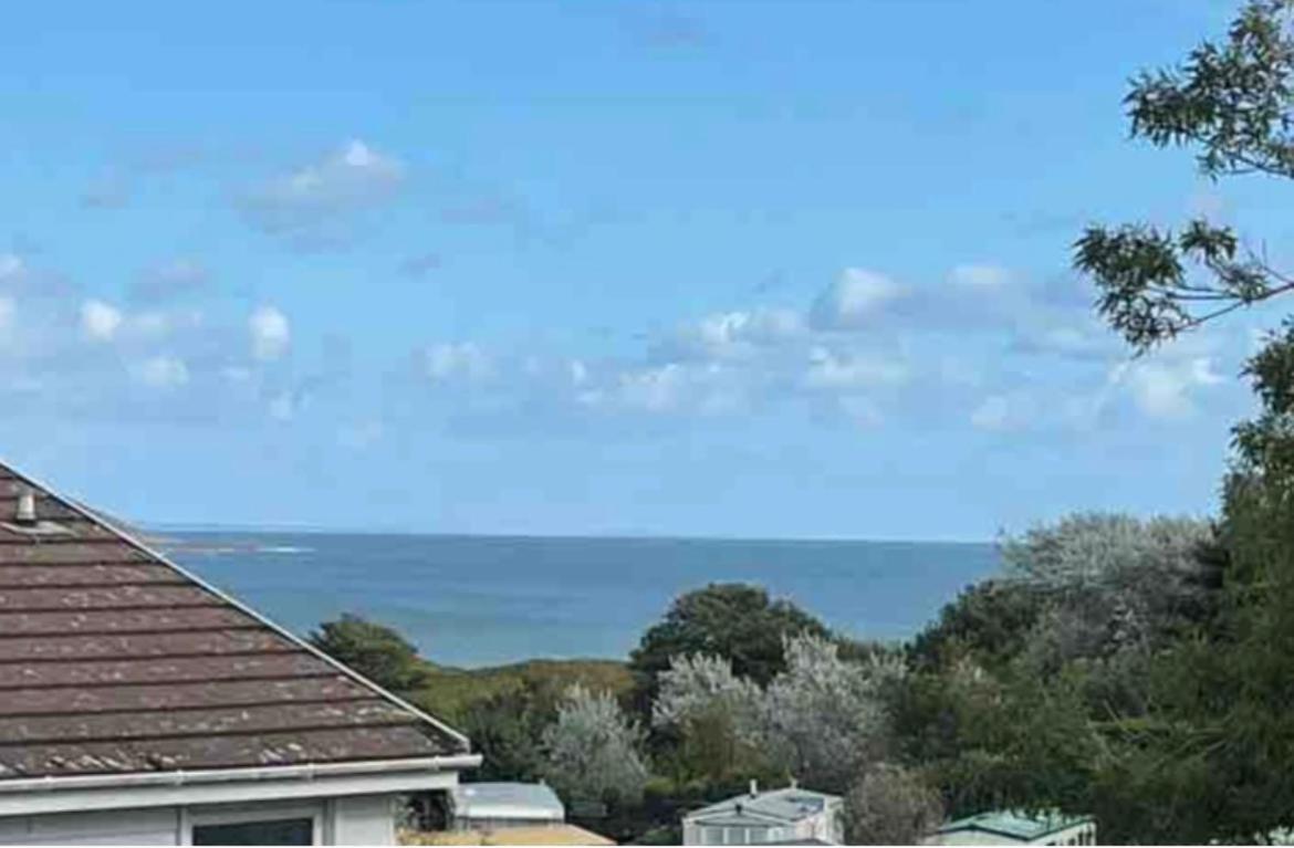 Cosy Coastal - 5 Mins Walk From The